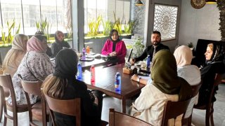 یادگیری مهارت‌های فروش در سالن‌های زیبایی