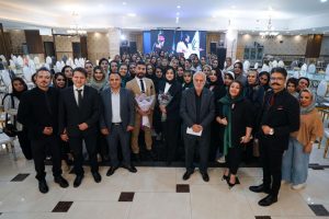 آموزش و دوره های حرفه ای زیبایی در دوره تربیت مدرس زیبایی در وی آکادمی